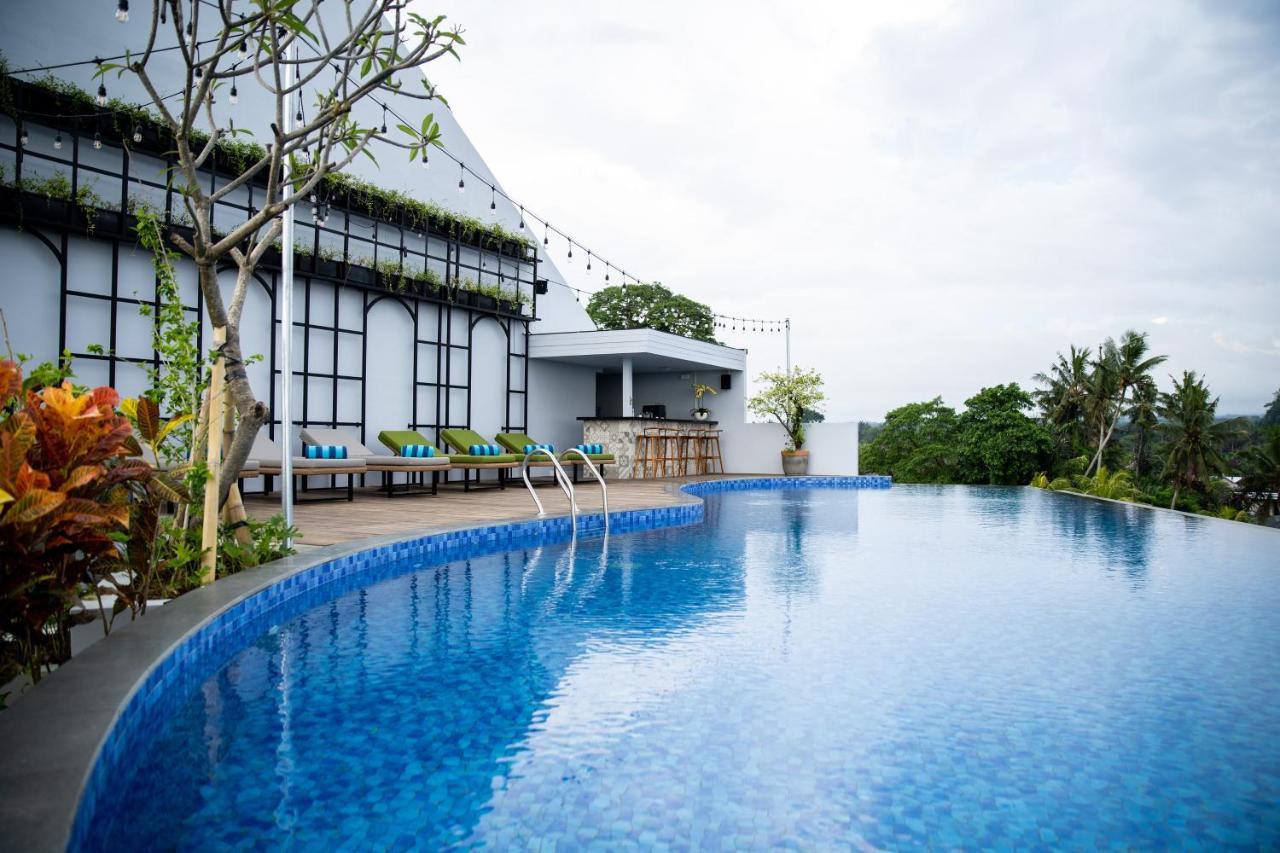 Rv Hotel Gianyar อูบุด ภายนอก รูปภาพ